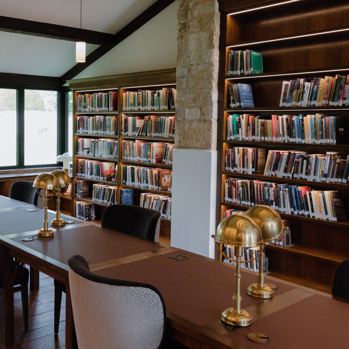 Lanier Theological Library desk space with gold lamps