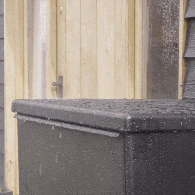 Whether facing heavy rain or winds, Penn Parcel Box is resilient to harsh climates.
