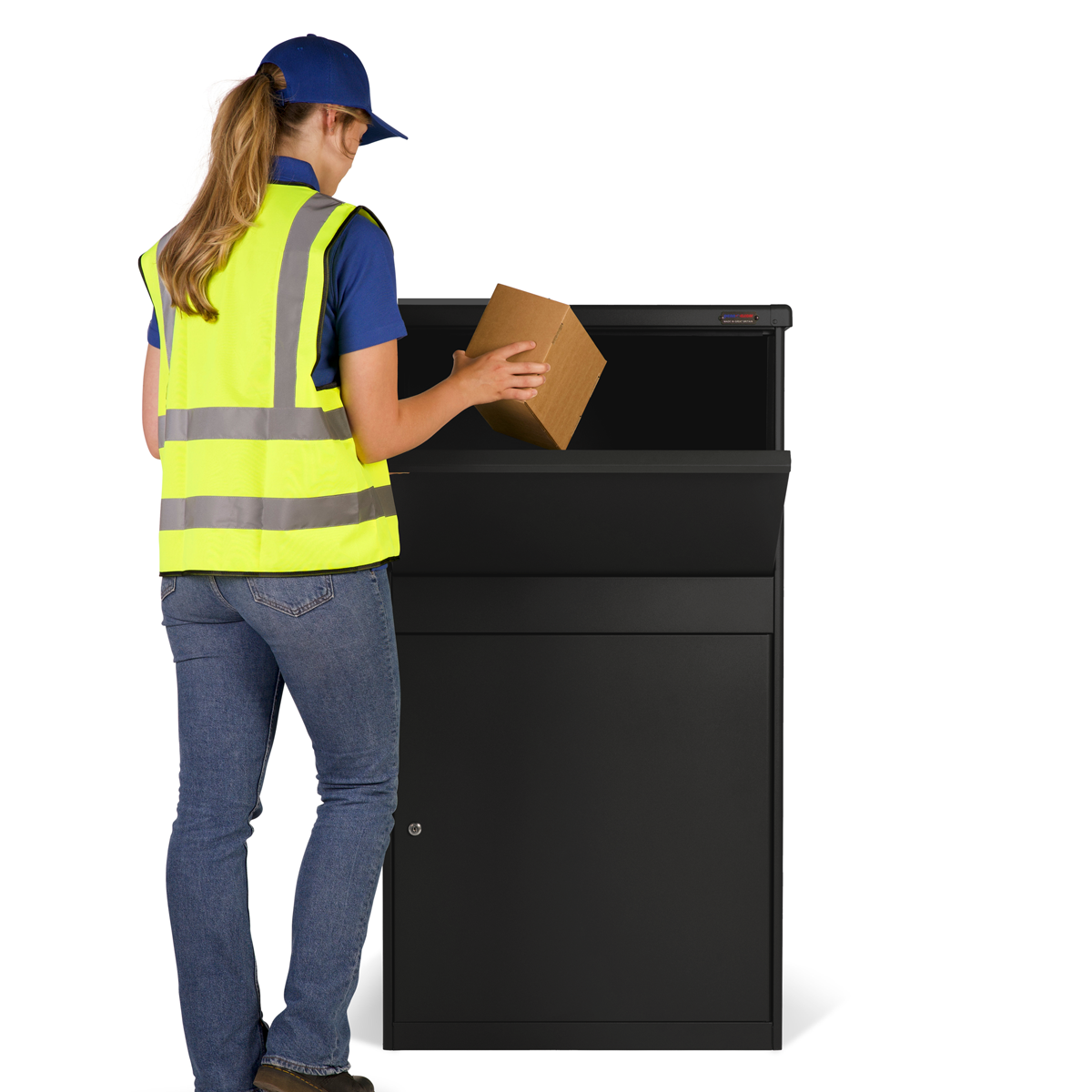 Our choice of front or rear access door gives you the flexibility to place your Parcel Box where you need it most.