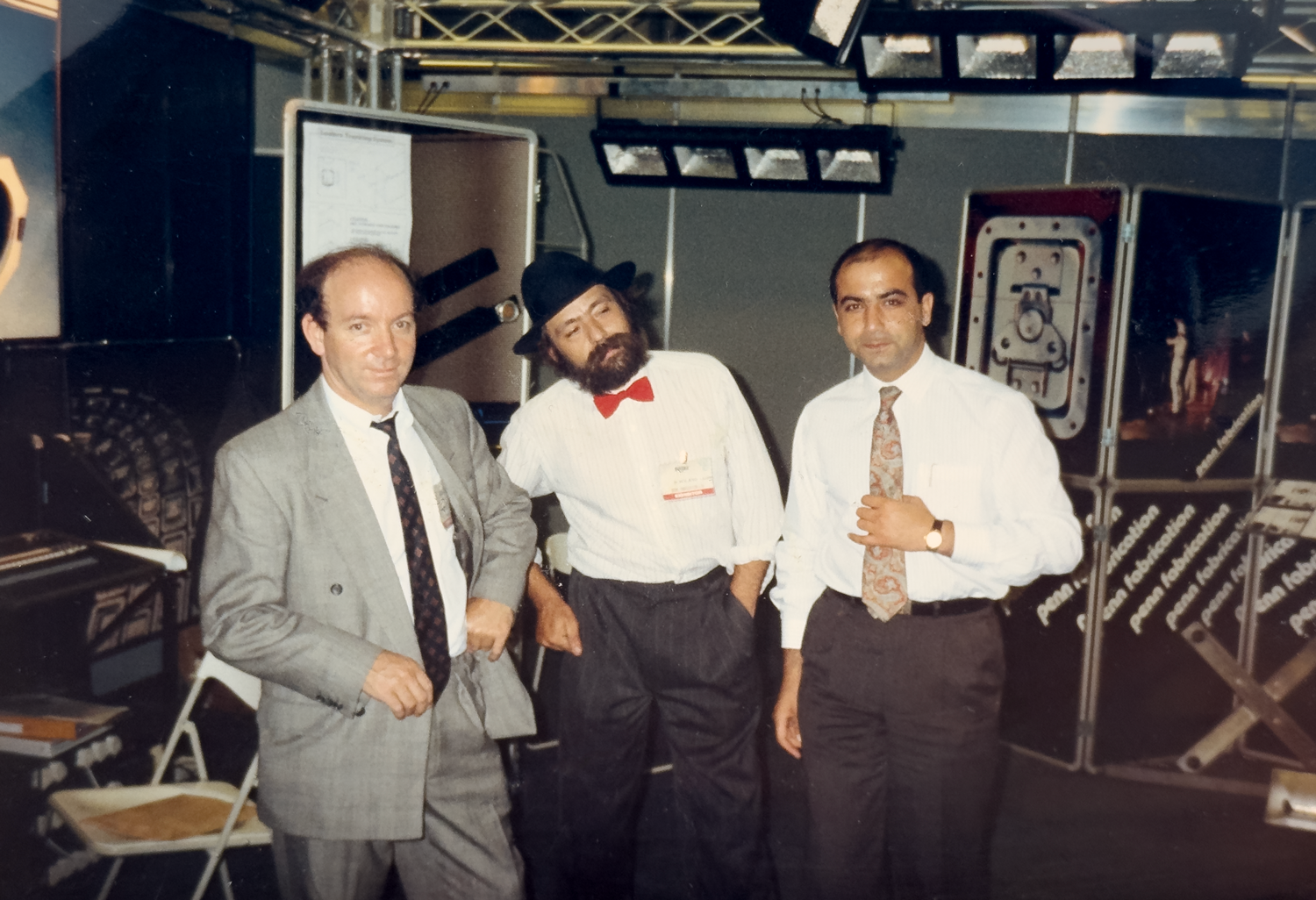 Roger Willems y el equipo de Penn Fabrication en una feria comercial
