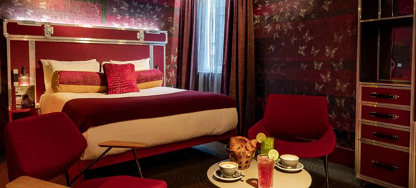 Red room that uses our accessories and flight case materials